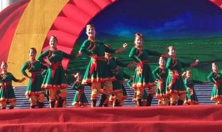 广场舞为内蒙古喝彩