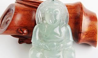 糯冰种翡翠吊坠多少钱 糯冰种翡翠吊坠多少钱