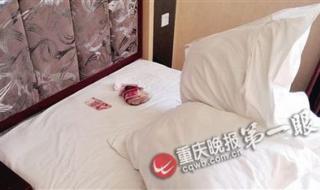 他在里面一抖一抖的